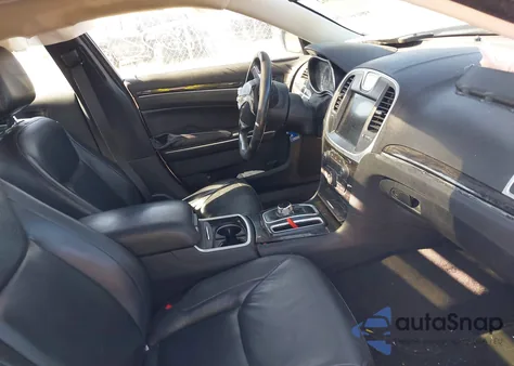 2016 Chrysler 300 Anniversary Edition z USA, uszkodzony, nr VIN 2C3CCARG5GH170892